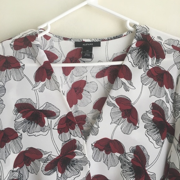 Alfani Floral Print Wrap Blouse women's top - Picture 4 of 5